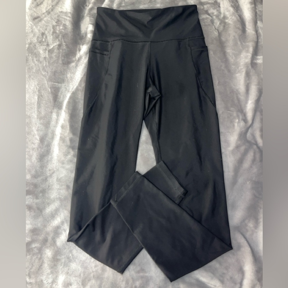 ATHLETA 7/8 inch leggings with pockets